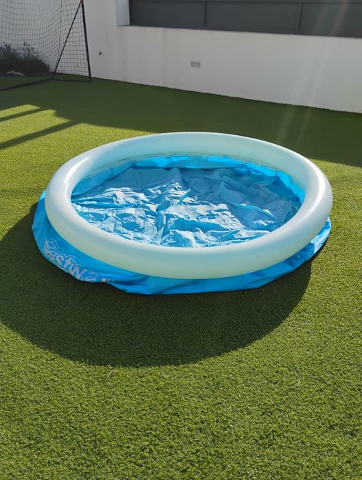 Piscina Insuflável APO Fast Set 2300L + Bomba de Filtro (244 x 66 cm) - BESTWAY