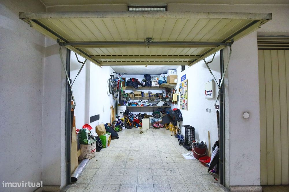 Fantástico T3 com 115m², Vista Rio Desafogada e Garagem Box – Casal da