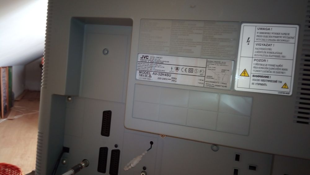 Televisão 32" CRT para RETRO GAMING JVC AV-32H4SU