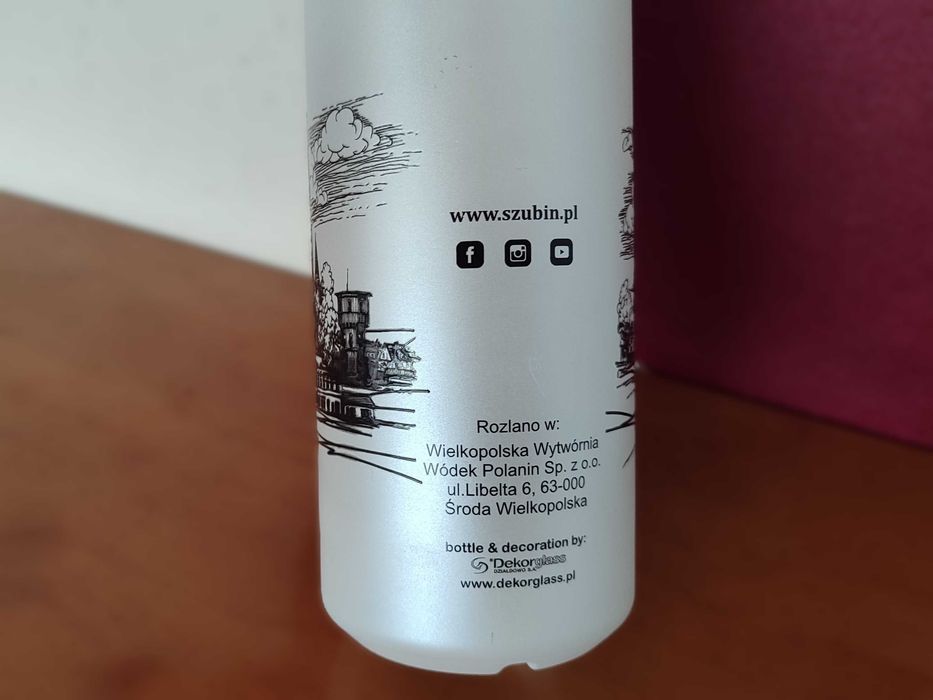 Garrafa (vazia) de vodka polaca Gmina Szubin