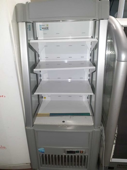 Vitrine Expositora Refrigerada Vertical