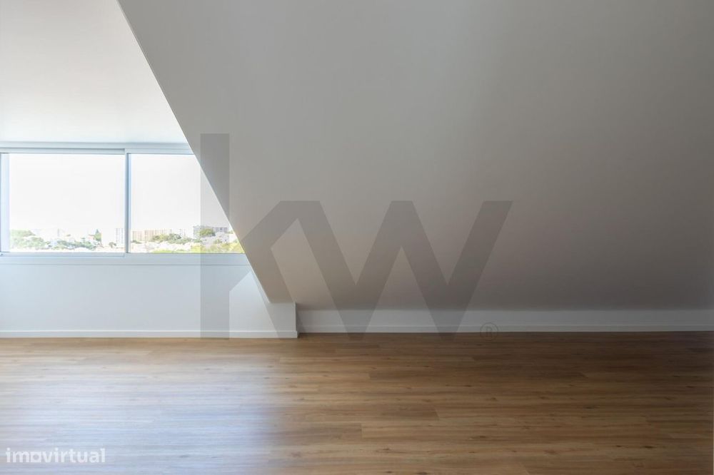 Moradia em condominio com jardim e piscina privados