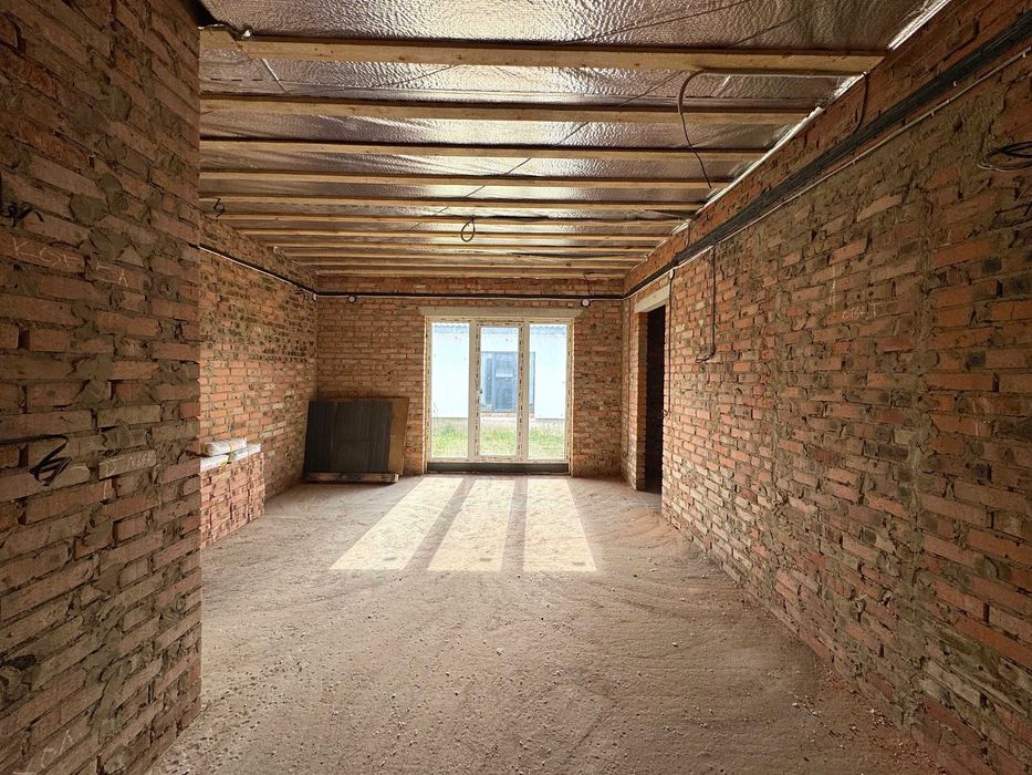 Просторий будинок 80 кв м з сучасним плануванням