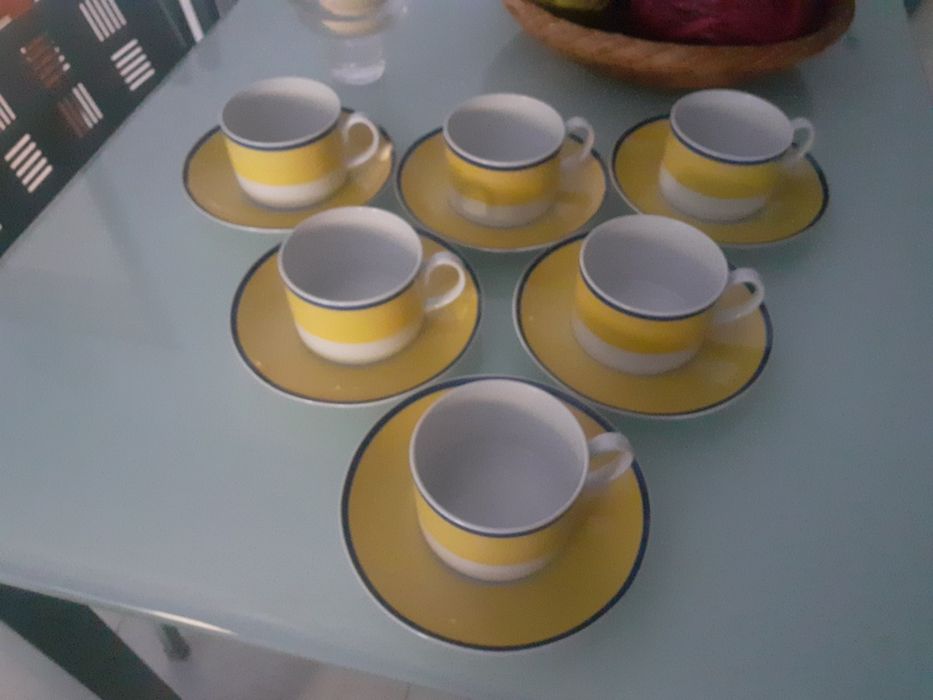 Chavenas de pequeno almoço da vista alegre