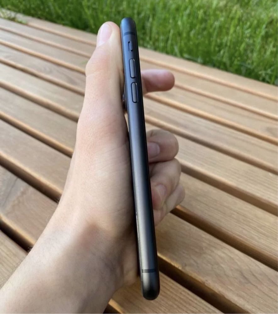 IPhone 11,128 gb,Black: 9 800 грн. - Мобільні телефони / смартфони ...