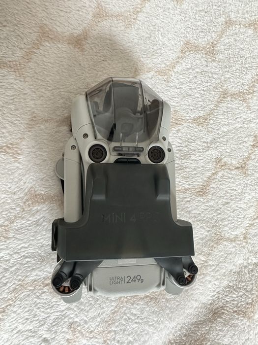 Dji mini 4 pro com somente 8 voos