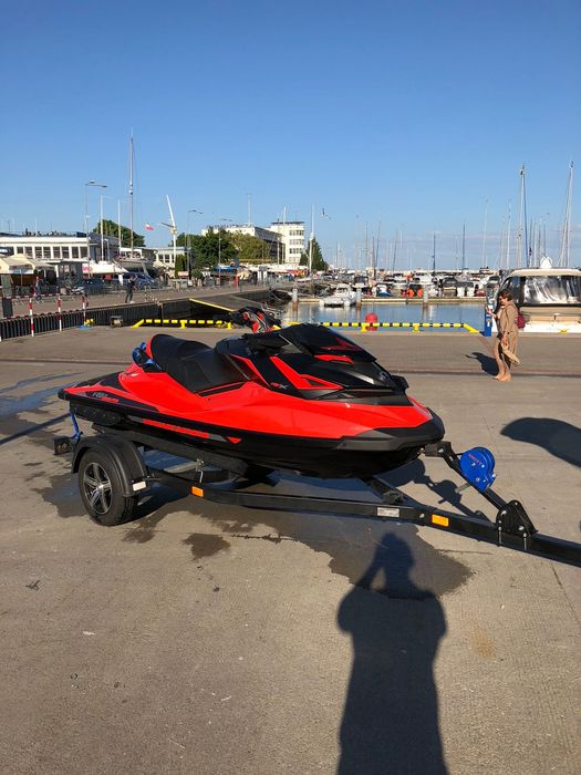 Rxp 300 RS z flybordem