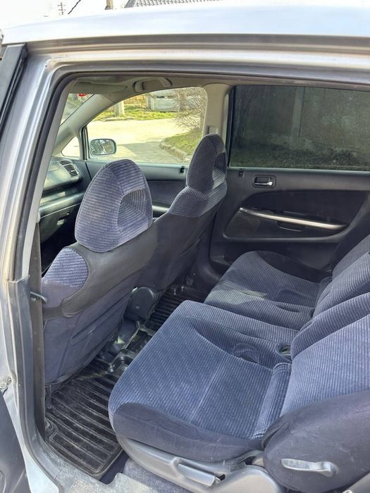 Авто Honda Stream 2.0 газ/бенз (2001)