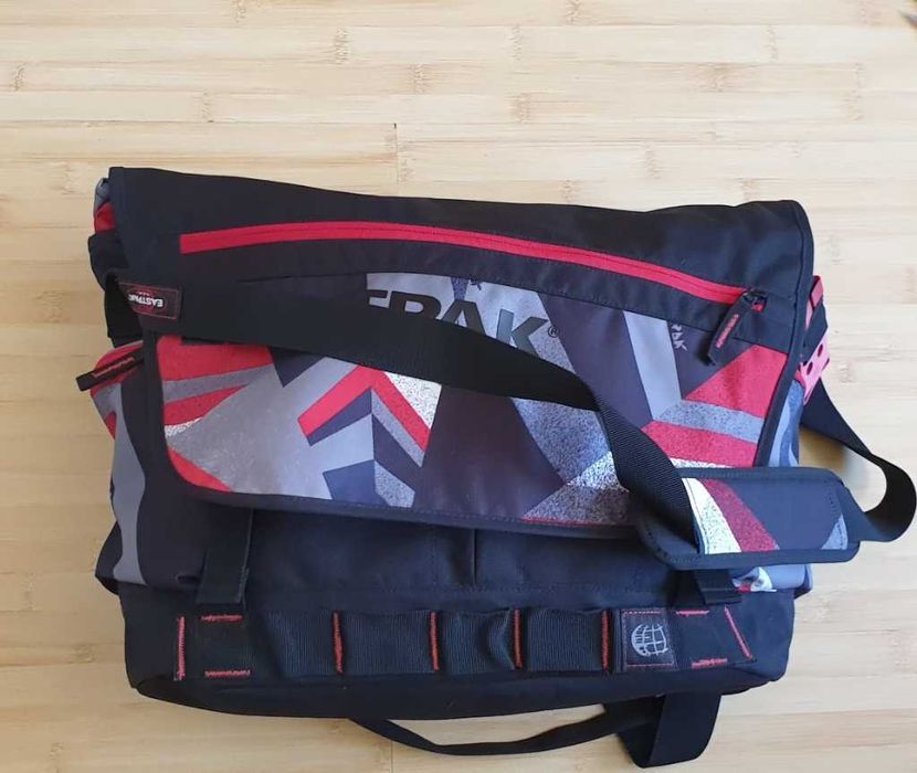 Oryginalna torba na ramię Eastpack, pojemna,Nowa