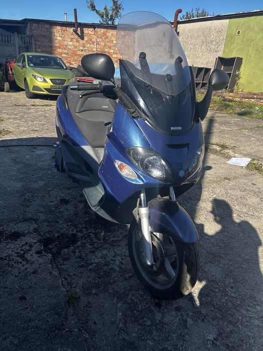 Maxi skuter Piaggio X9 125 cm3