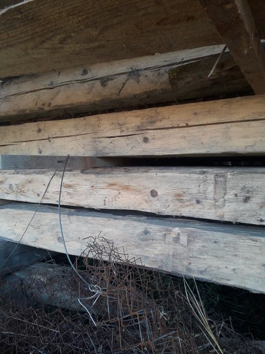 Тесаний будівельний ліс 30-річної давності, під старовину