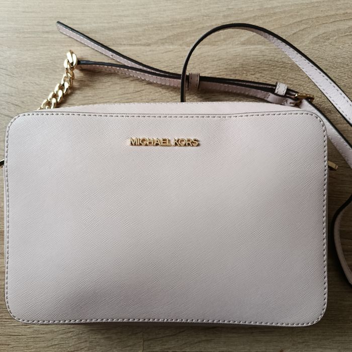 Крос-боді сумка від Michael Kors Pink Jet set