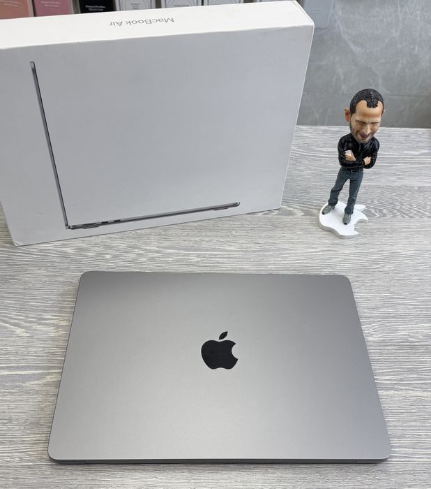MacBook Air  M2 / RAM 8 / SSD 256 GB / Space Grey / 2022
