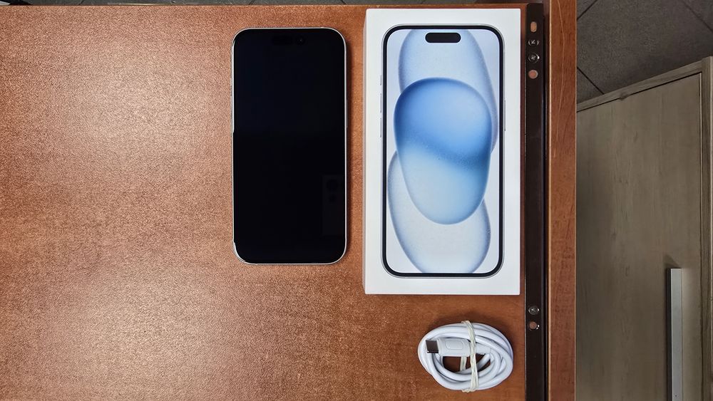 iPhone 15 128GB niebieski, stan bdb