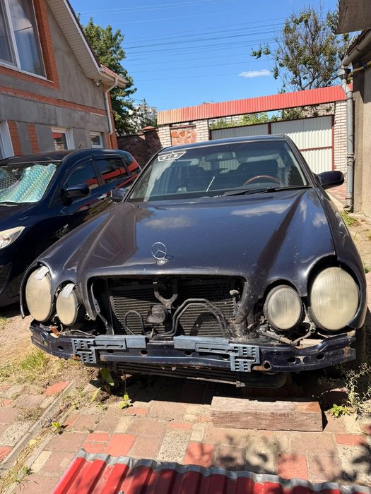 Продам Мерседес W210