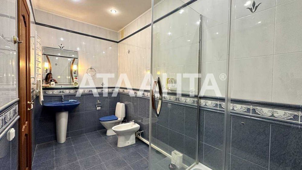 Роскошный 3х-этажный дом Большой Фонтан 7 станция