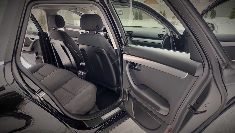 Audi A4 в B7 кузові. 2006р 1.6Mpi розмитнений клімат!