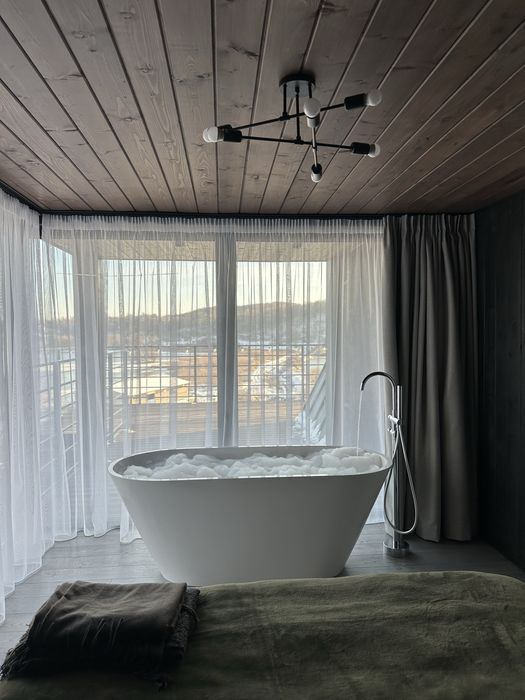 Подобова оренда котеджу м. Львів Volya.Resort з чаном та сауною