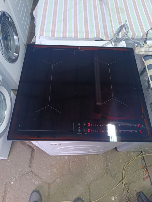 Płyta indukcyjna Electrolux używana 59/52