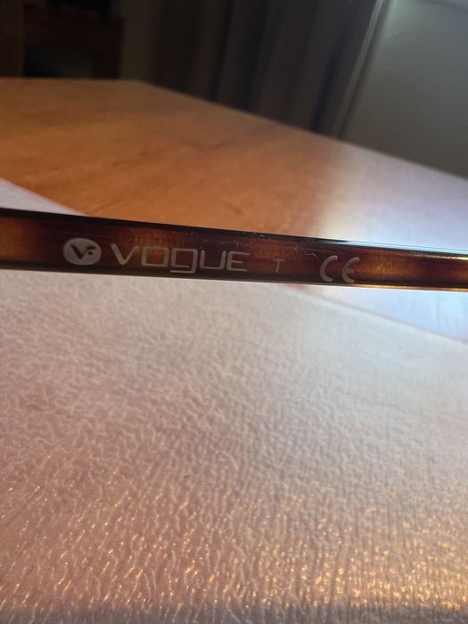 Óculos de sol da marca vogue