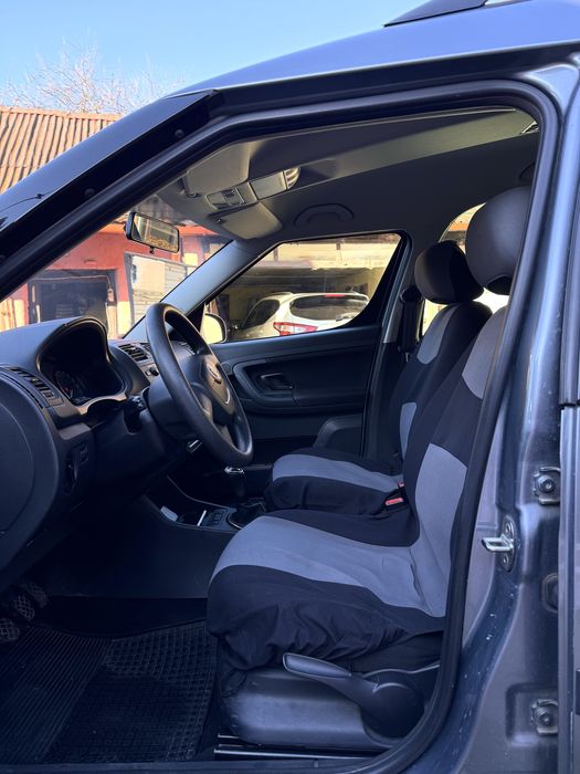 Skoda Roomster 2011 1.6 turbo diesel