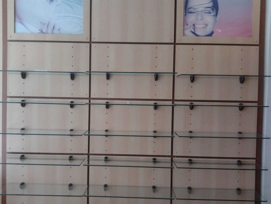 Móveis expositores e lineares de loja