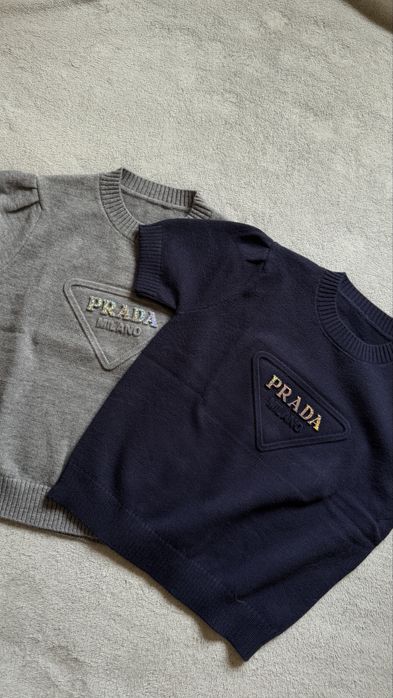 Кофта прада prada кофтинка светер розмір S-M