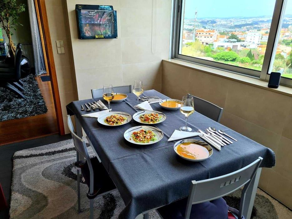 Alugo Quarto Individual a Estudante do Ensino Superior por Candidatura