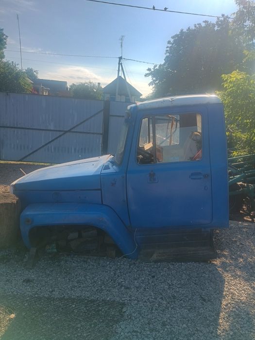 Продам дві кабіни Газ 3307
