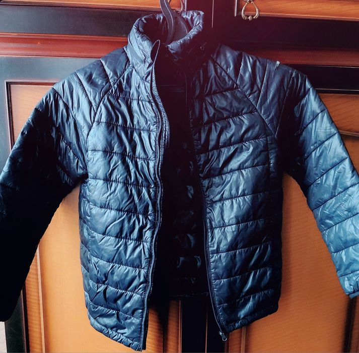 Продам куртку на мальчика, 140, США
