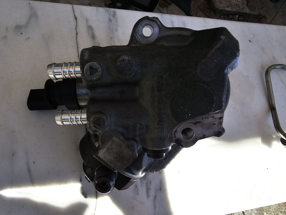 Bmw Bosch Bomba Injectora Alta Pressão Bmw 123d Bi-Turbo N47 204cv CP4.1