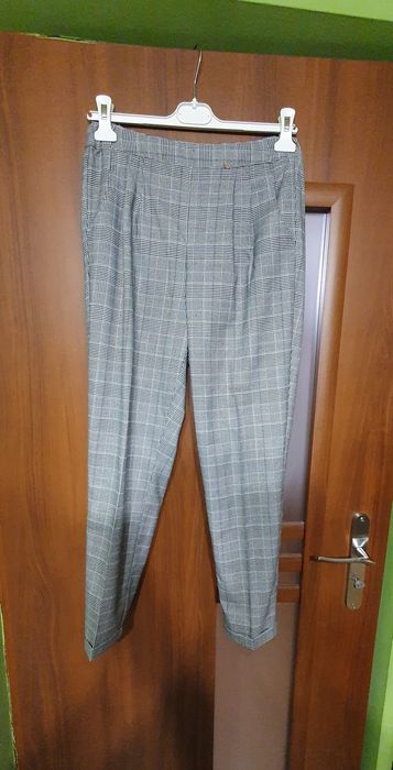 Spodnie cygaretki w kratkę rozmiar 36