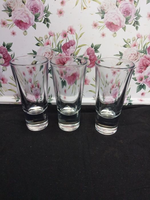 Kieliszki 3 sztuki wysokie