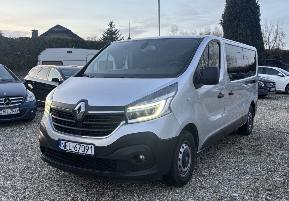 Renault Trafic 9-osobowy