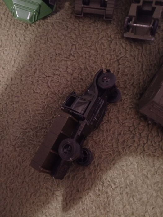 Старі машинки 1:43