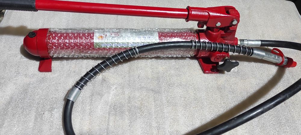 Насос гидравлический ручной новый 10 ТОНН