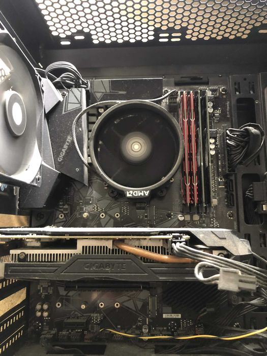 Gigabyte b550 gaming X+ 32gb RAM+ AMD Ryzen5 3600