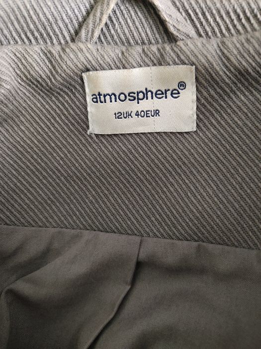 Жіноча осіння куртка