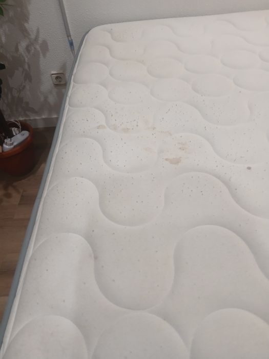 Cama casal com colchão