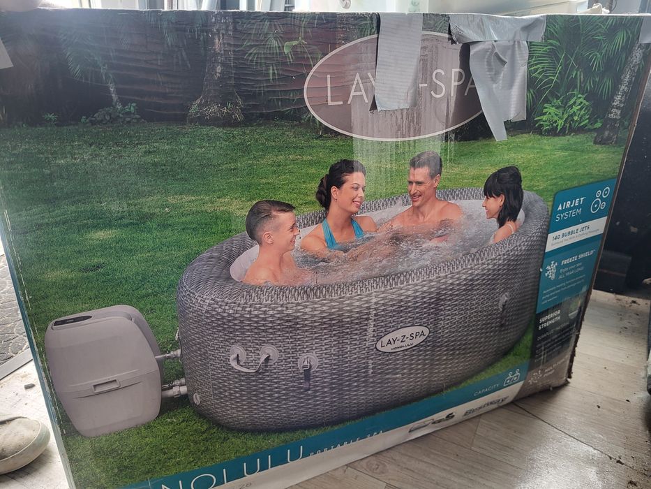 jacuzzi z serii Bestway Lay-Z-Spa.