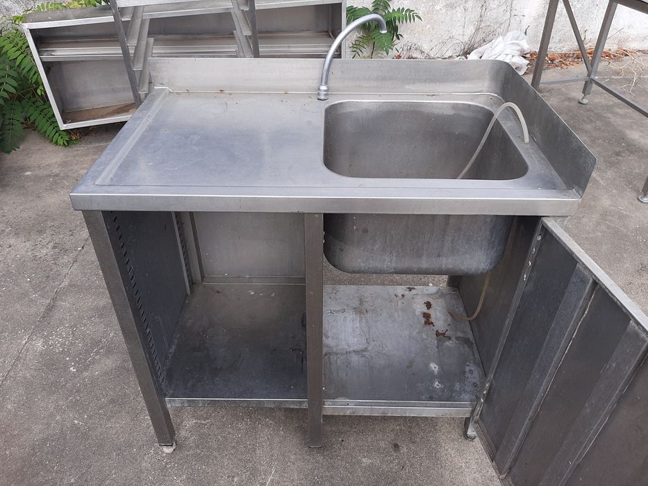 Lava loucas cuba grande parcialmente fechada