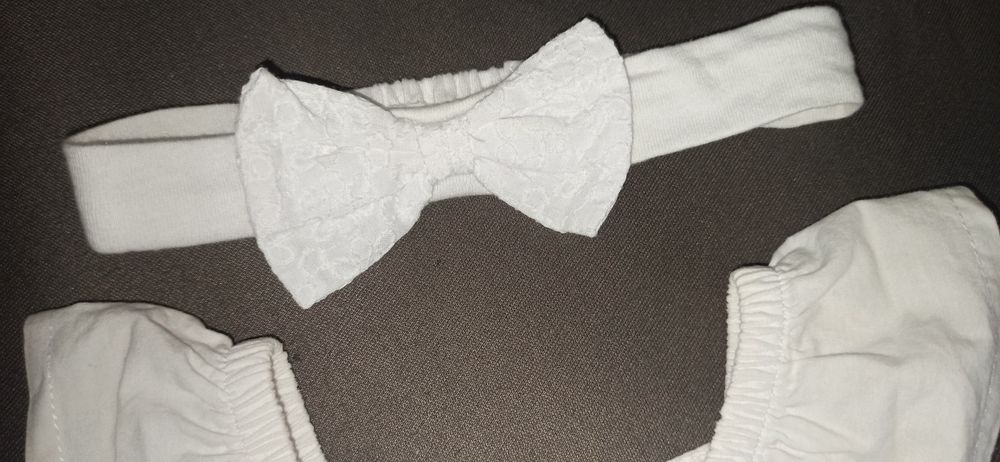 Komplet dla dziewczynki sukienka biała 62 majteczki opaska