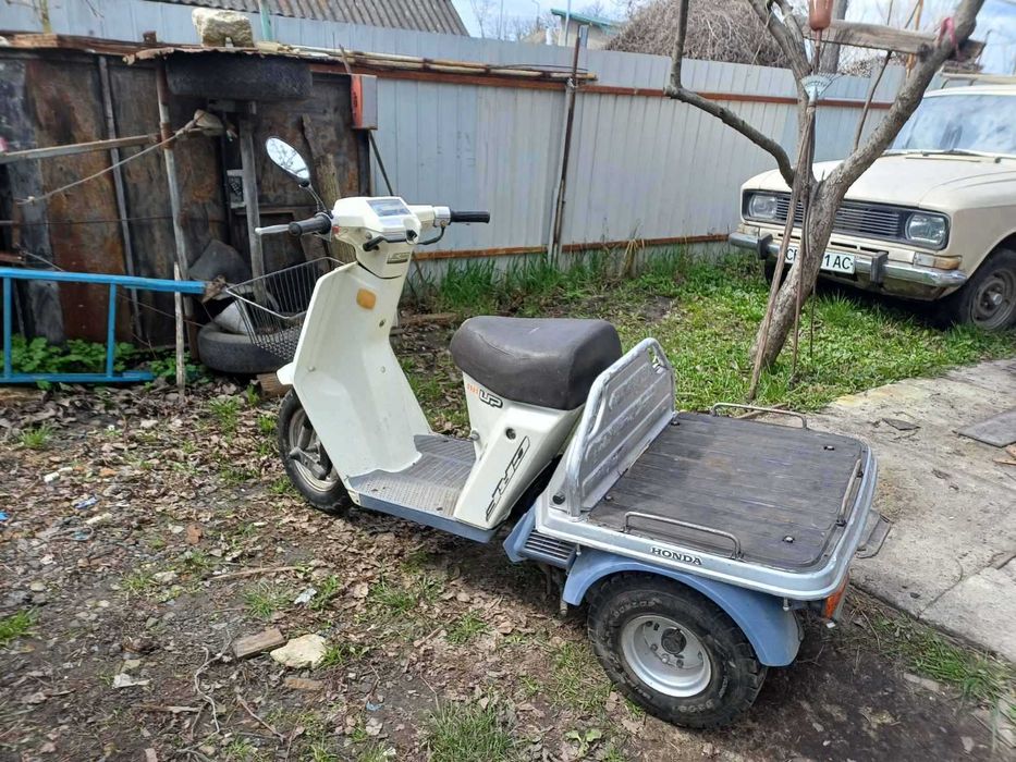 Скутер Honda Gyro Up