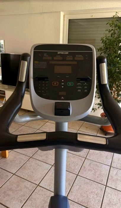 Велотренажер Генераторный Precor UBK 835