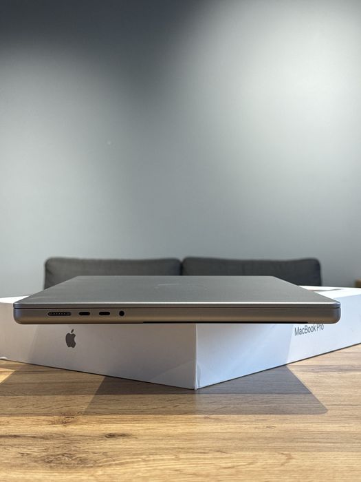 Macbook pro 16 2021 m1 pro 16/512gb 10/16gpu