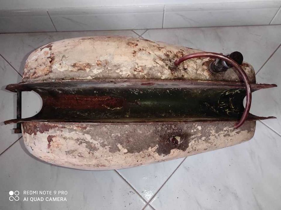 Depósito de motorizada antiga