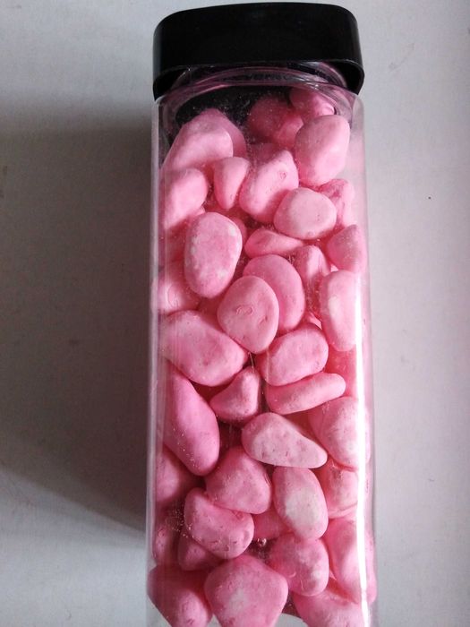 Kamienie ozdobne do kwiatów itp 4 paczki