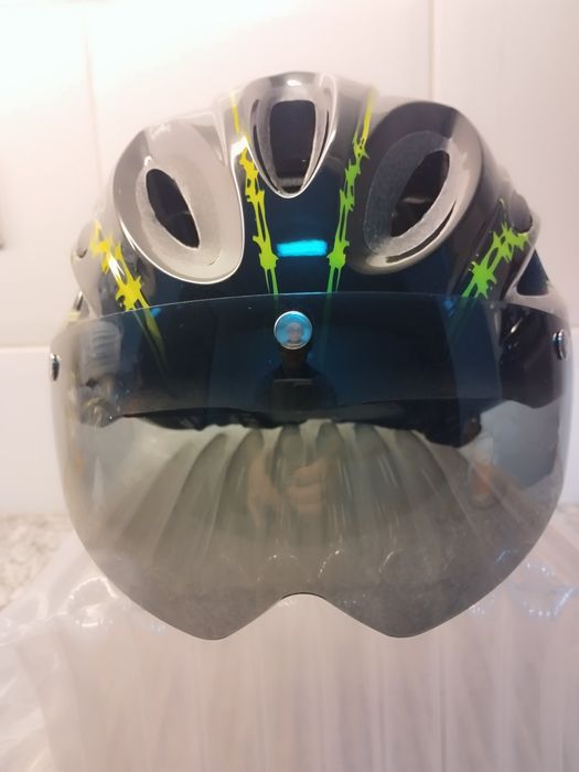 Capacete Ciclismo C/Viseira Magnético PJT