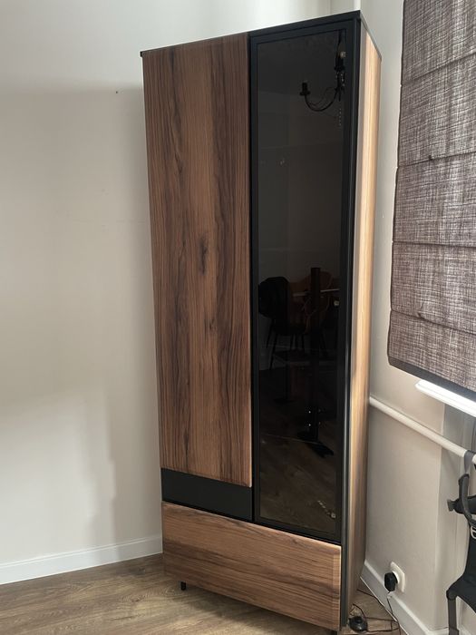 Sprzedam nową Szafkę