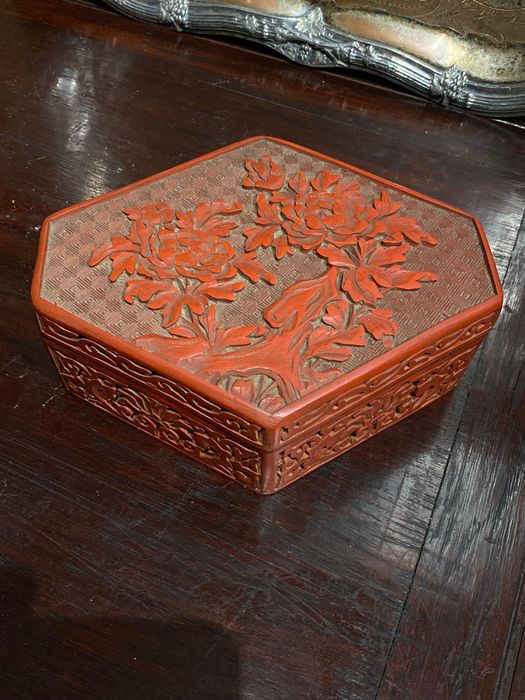 Caixa Charão Cinábrio Cinnabar Chinesa Séc XIX China 16 cm